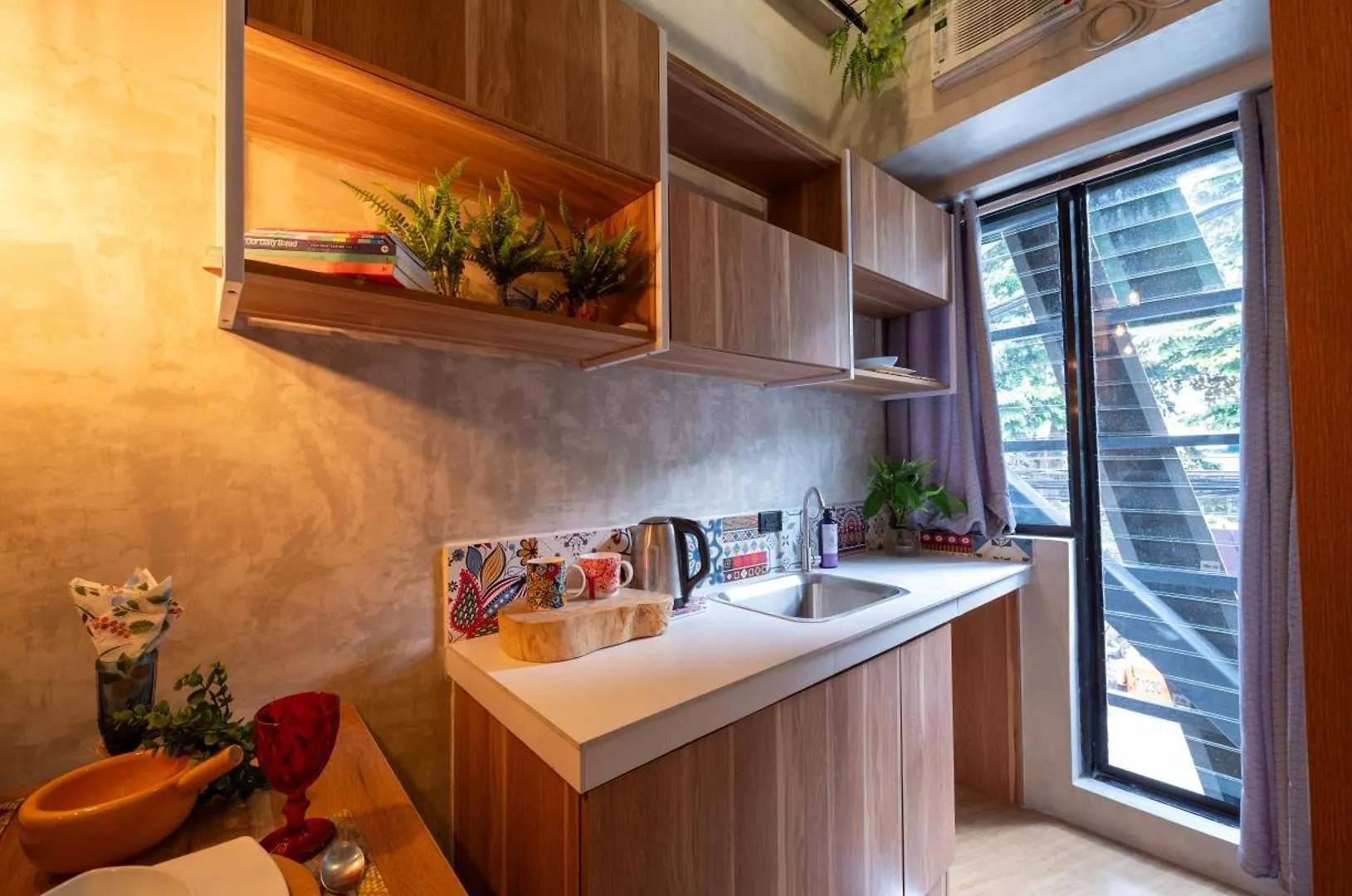 Redenza Suites Manila Apartment